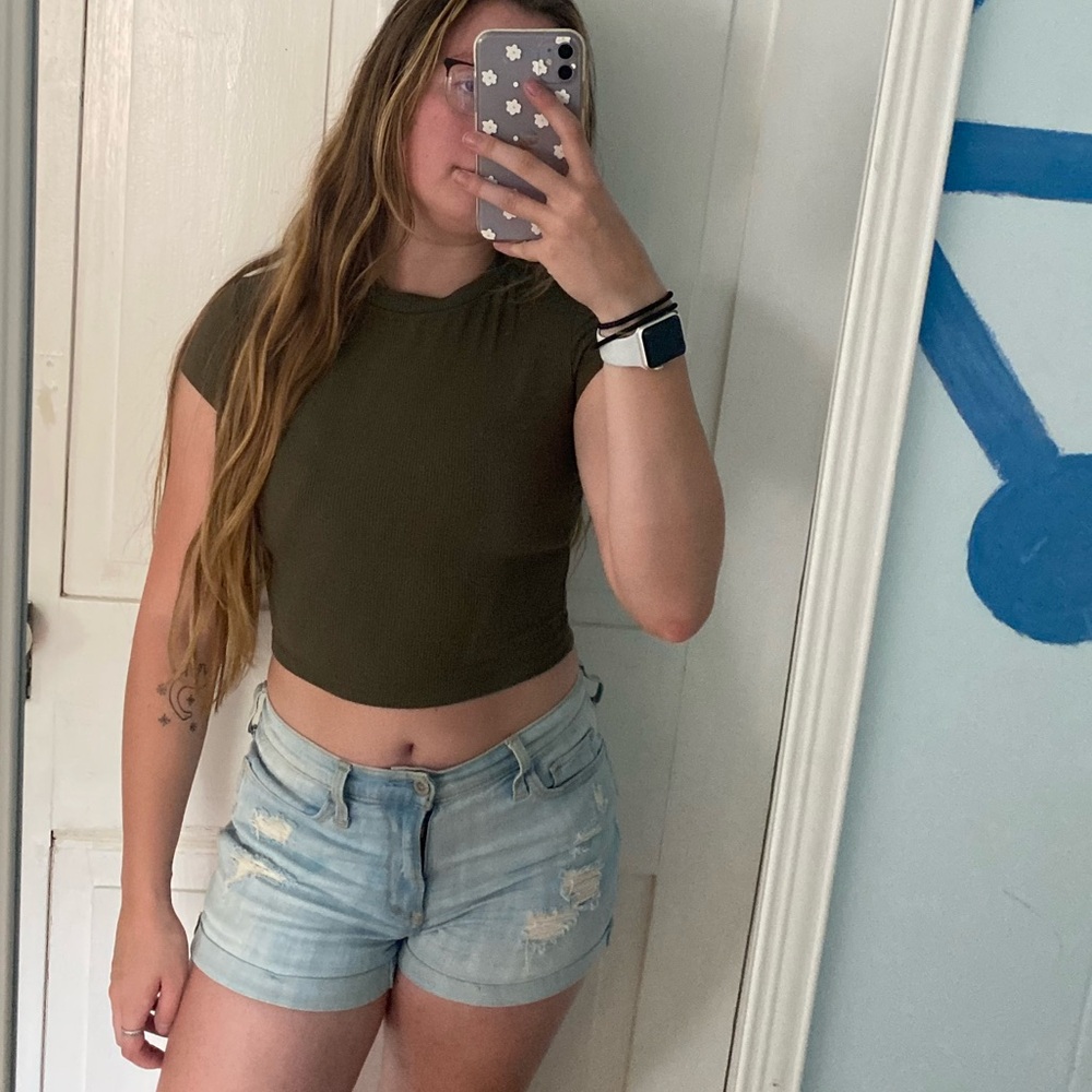 Charlotte Russe green ribbed cropped Tshirt